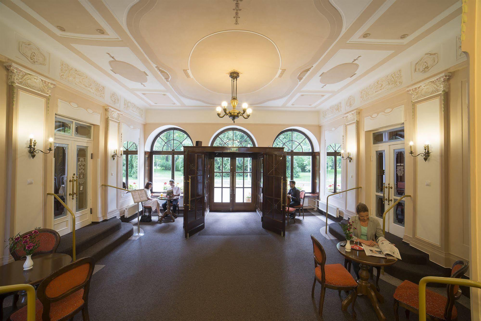 Dr. Adler Spa & Kurhotel Frantiskovy Lazne Ngoại thất bức ảnh